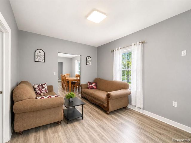 2415 Mclean Street, Hamtramck, MI 48212