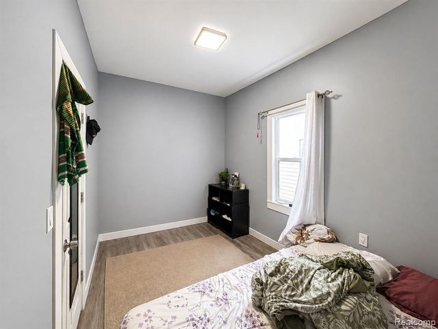 2415 Mclean Street, Hamtramck, MI 48212