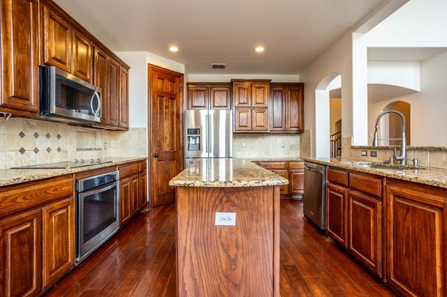 3300 Nottingham Drive, Mckinney, TX 75072