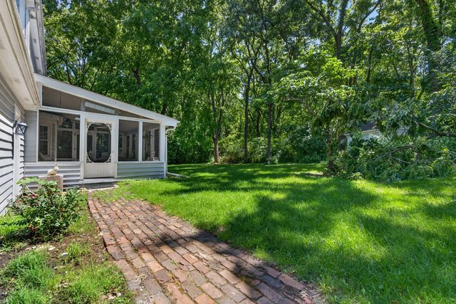 4N869 Black Willow Drive, St. Charles, IL 60175