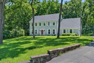 4N869 Black Willow Drive, St. Charles, IL 60175