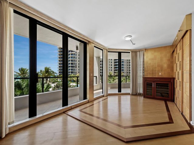 1211 GULF OF MEXICO DRIVE 109, Longboat Key, FL 34228