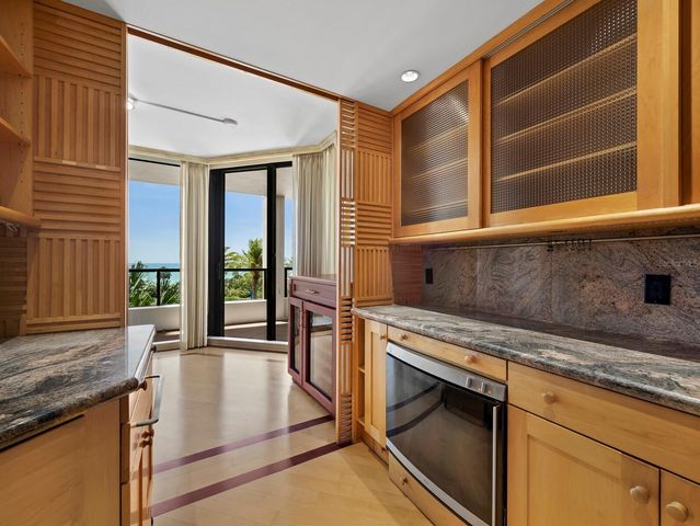 1211 GULF OF MEXICO DRIVE 109, Longboat Key, FL 34228
