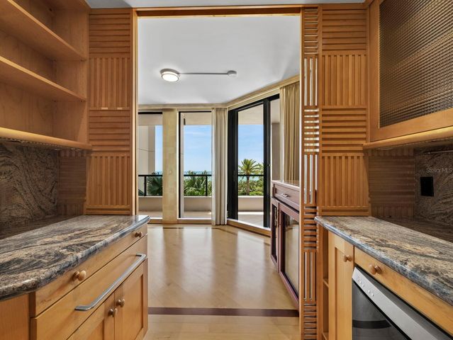 1211 GULF OF MEXICO DRIVE 109, Longboat Key, FL 34228
