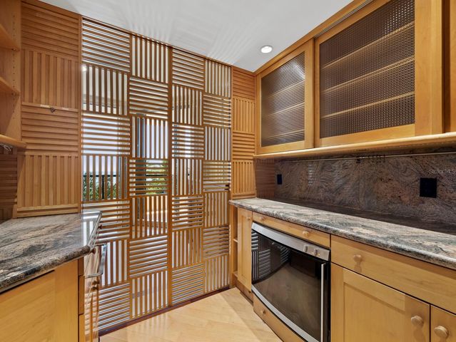 1211 GULF OF MEXICO DRIVE 109, Longboat Key, FL 34228