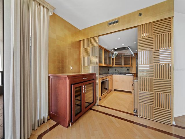 1211 GULF OF MEXICO DRIVE 109, Longboat Key, FL 34228