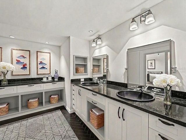 1211 GULF OF MEXICO DRIVE 109, Longboat Key, FL 34228