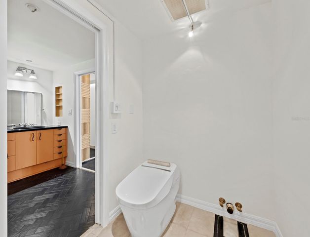 1211 GULF OF MEXICO DRIVE 109, Longboat Key, FL 34228