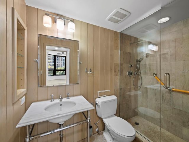 1211 GULF OF MEXICO DRIVE 109, Longboat Key, FL 34228