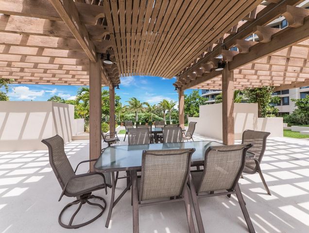 1211 GULF OF MEXICO DRIVE 109, Longboat Key, FL 34228