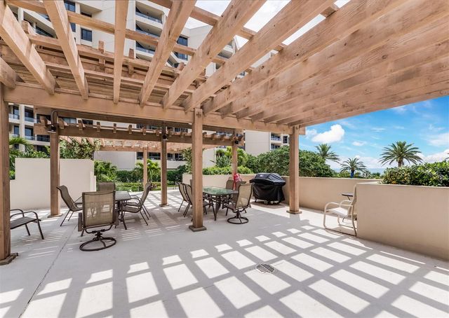 1211 GULF OF MEXICO DRIVE 109, Longboat Key, FL 34228