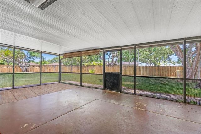 27305 SW 162nd Ct, Homestead, FL 33031