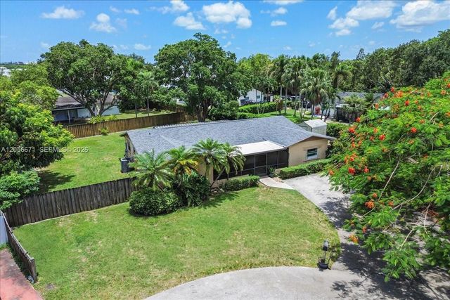 27305 SW 162nd Ct, Homestead, FL 33031
