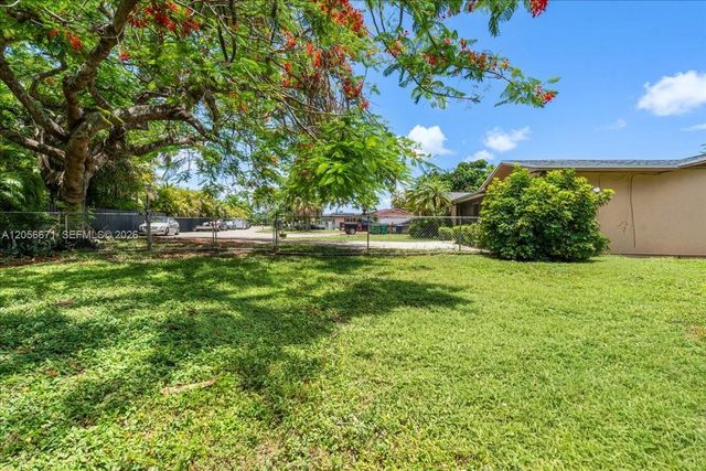 27305 SW 162nd Ct, Homestead, FL 33031