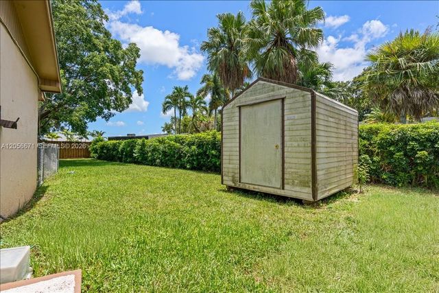 27305 SW 162nd Ct, Homestead, FL 33031