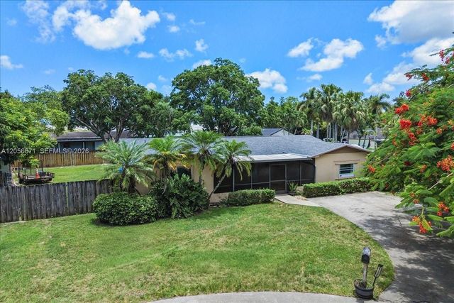 27305 SW 162nd Ct, Homestead, FL 33031