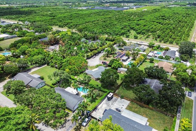 27305 SW 162nd Ct, Homestead, FL 33031