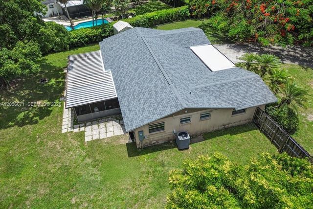 27305 SW 162nd Ct, Homestead, FL 33031