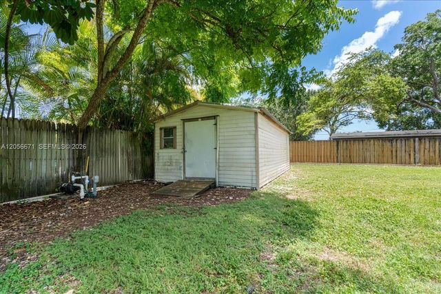 27305 SW 162nd Ct, Homestead, FL 33031