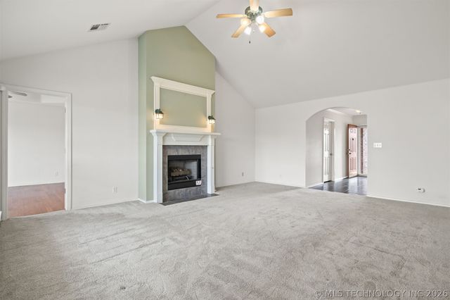 8515 N 102ND East Avenue, Owasso, OK 74055