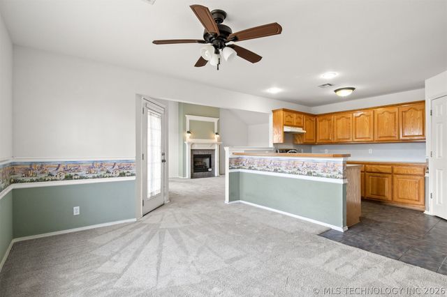 8515 N 102ND East Avenue, Owasso, OK 74055