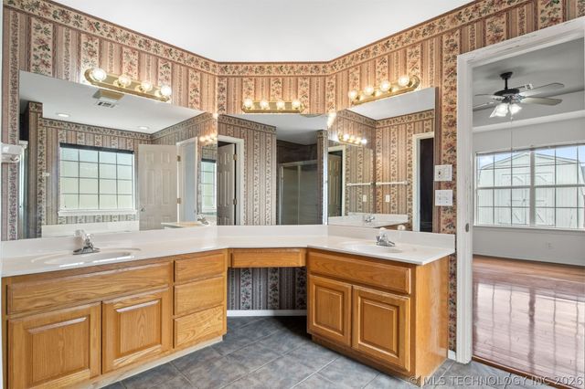 8515 N 102ND East Avenue, Owasso, OK 74055