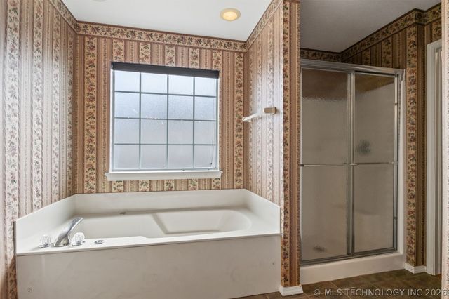 8515 N 102ND East Avenue, Owasso, OK 74055