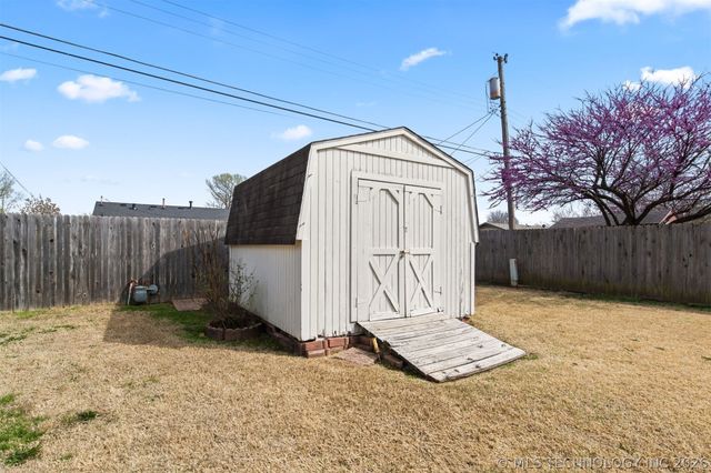 8515 N 102ND East Avenue, Owasso, OK 74055