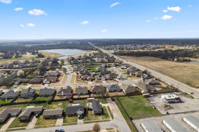 8515 N 102ND East Avenue, Owasso, OK 74055