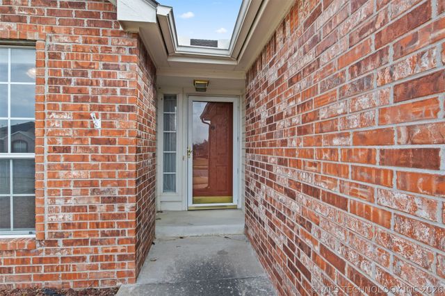 8515 N 102ND East Avenue, Owasso, OK 74055