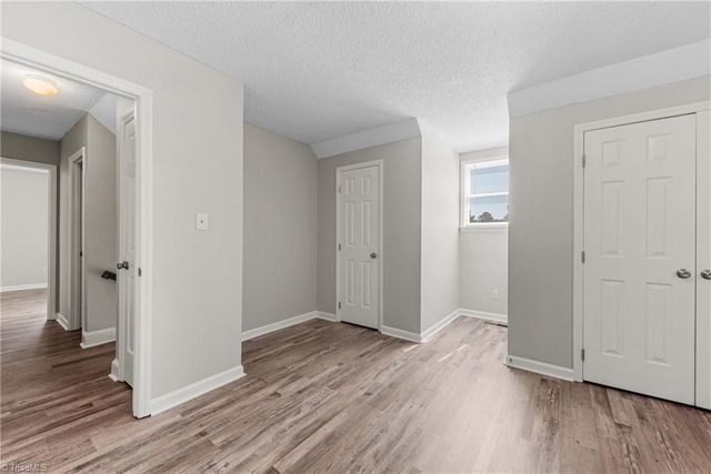 5525 Moravian Heights Lane, Clemmons, NC 27012
