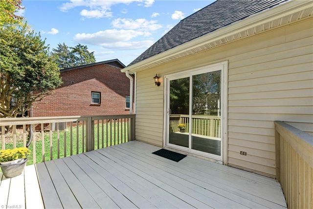 5525 Moravian Heights Lane, Clemmons, NC 27012