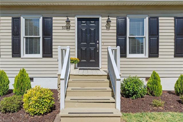 5525 Moravian Heights Lane, Clemmons, NC 27012