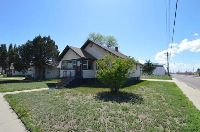 2142 W C ST, Torrington, WY 82240