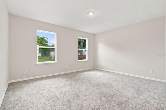 809 S LOCUST AVENUE, Sanford, FL 32771