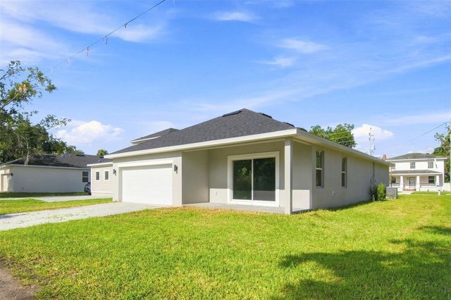 809 S LOCUST AVENUE, Sanford, FL 32771