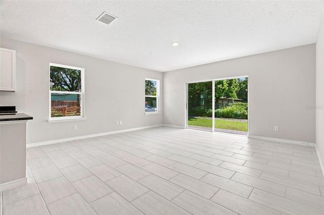 809 S LOCUST AVENUE, Sanford, FL 32771