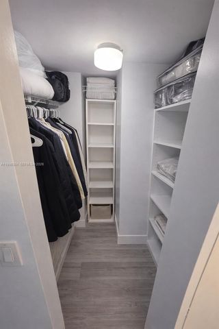 3675 N Country Club Dr 2305, Aventura, FL 33180