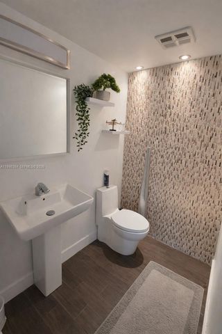 3675 N Country Club Dr 2305, Aventura, FL 33180