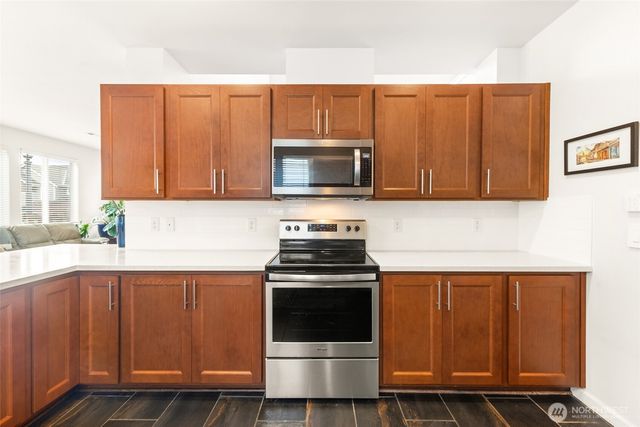 27366 215th Place SE, Maple Valley, WA 98038