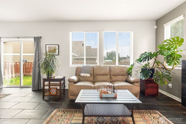 27366 215th Place SE, Maple Valley, WA 98038