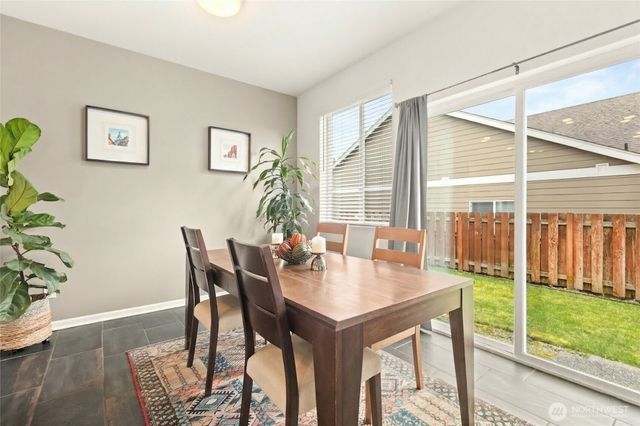 27366 215th Place SE, Maple Valley, WA 98038