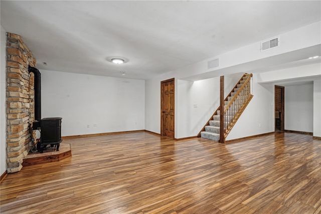 394 East Post Rd SE, Cedar Rapids, IA 52403