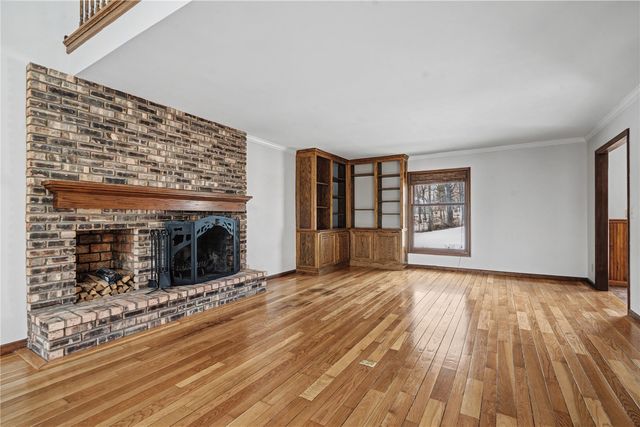 394 East Post Rd SE, Cedar Rapids, IA 52403