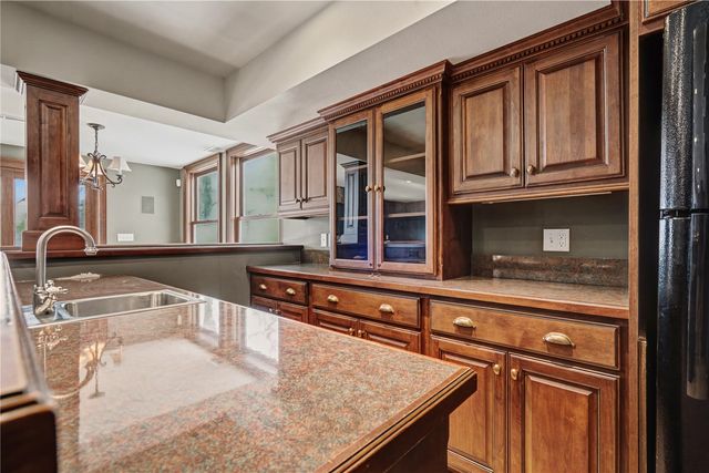 394 East Post Rd SE, Cedar Rapids, IA 52403