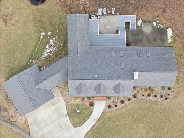 394 East Post Rd SE, Cedar Rapids, IA 52403