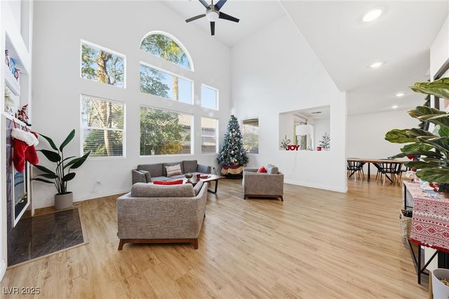 726 Canary Wharf Drive, Las Vegas, NV 89178