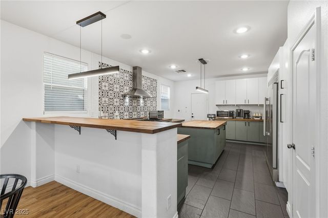 726 Canary Wharf Drive, Las Vegas, NV 89178