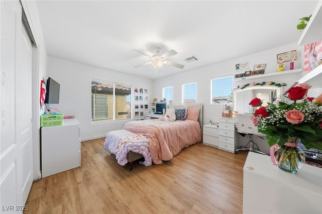 726 Canary Wharf Drive, Las Vegas, NV 89178