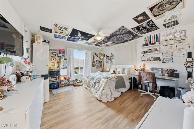 726 Canary Wharf Drive, Las Vegas, NV 89178